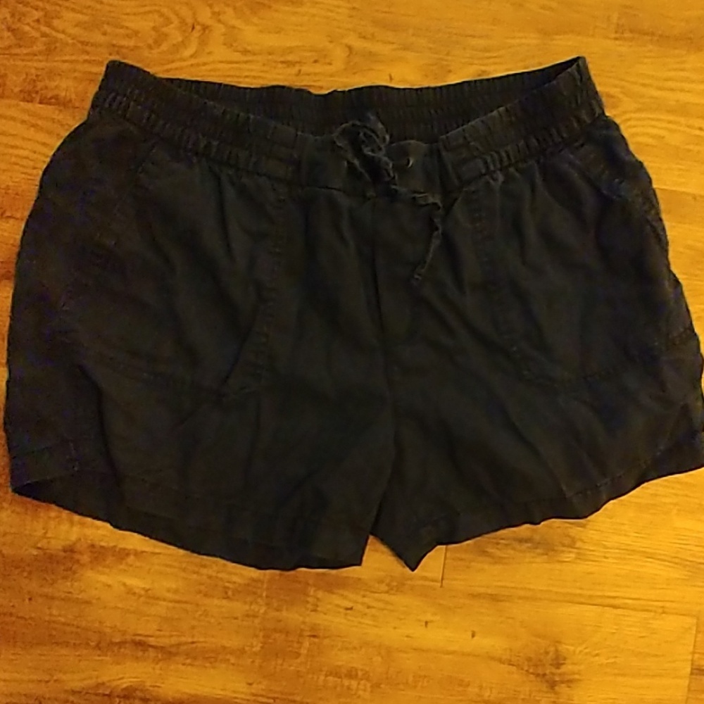 Old Navy linen-blend shorts